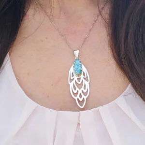 Collier en argent et pierre naturelle